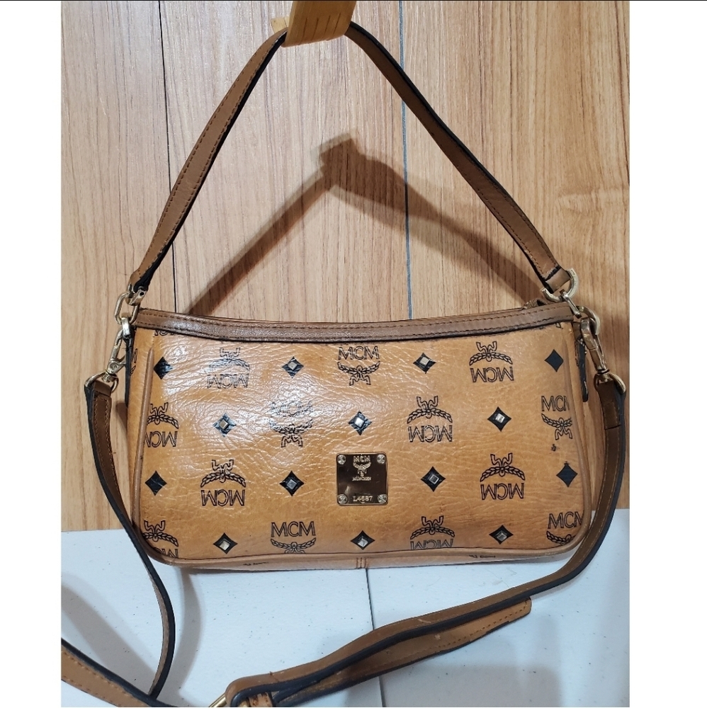 MCM COGNAC VISETOS POCHETTE CROSSBODY & Shoulder - Picture 4 of 9